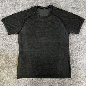 Lululemon metal vent shirt
